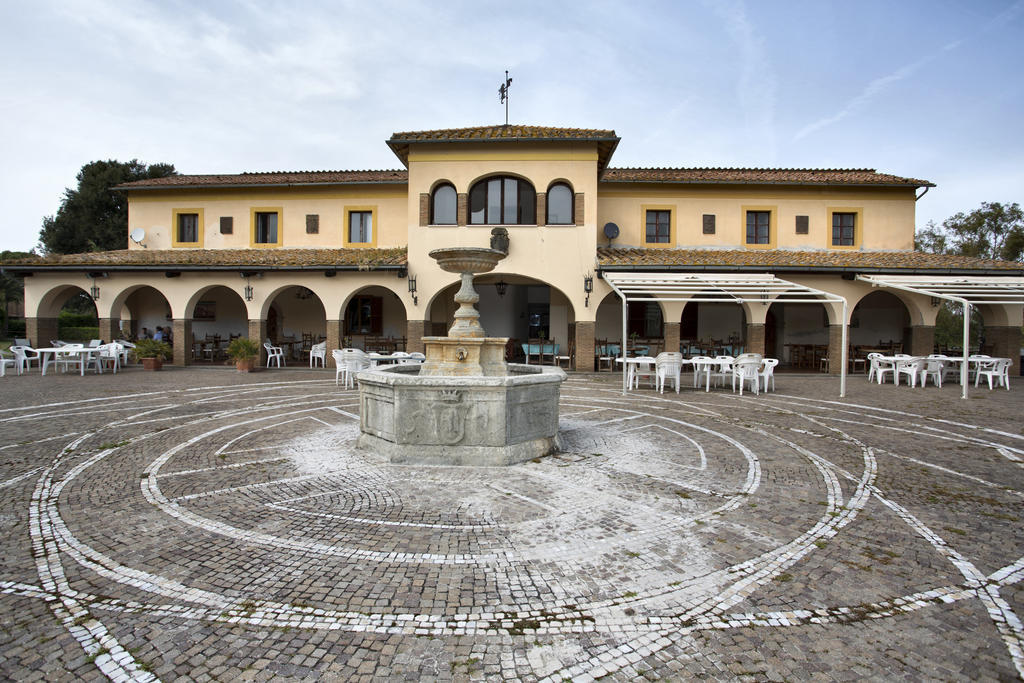 Agriturismo Pian Di Spille - Golf Villa ตาร์กวิเนีย ภายนอก รูปภาพ