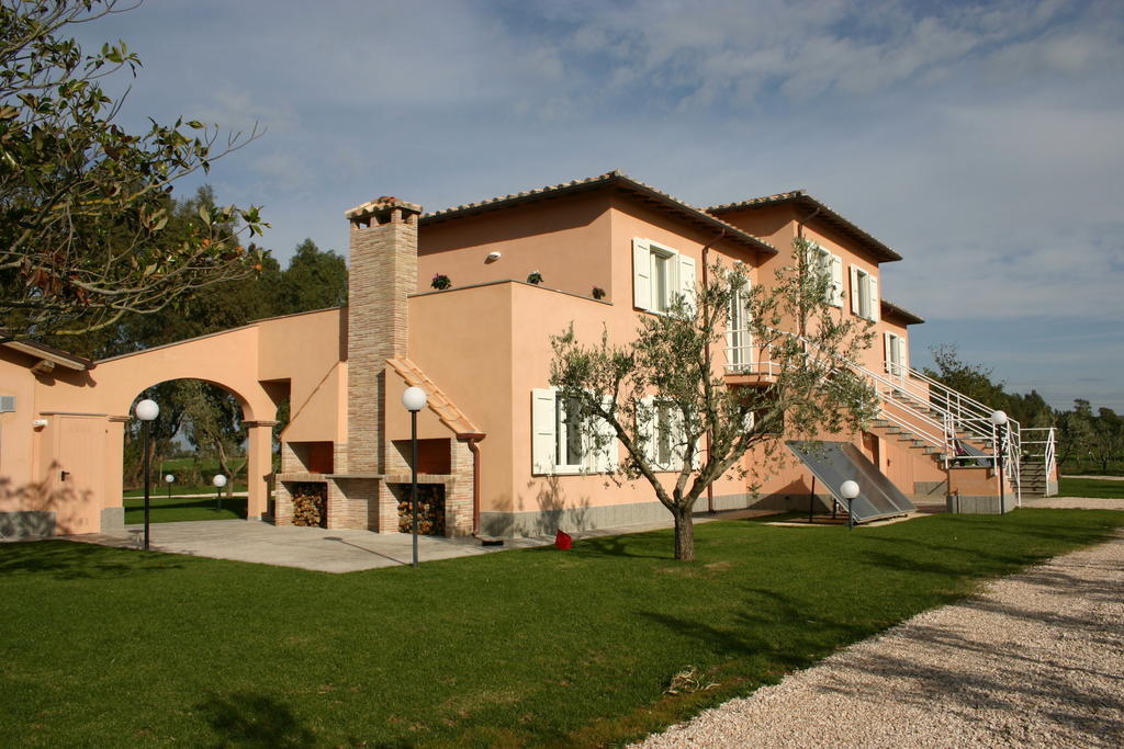 Agriturismo Pian Di Spille - Golf Villa ตาร์กวิเนีย ภายนอก รูปภาพ