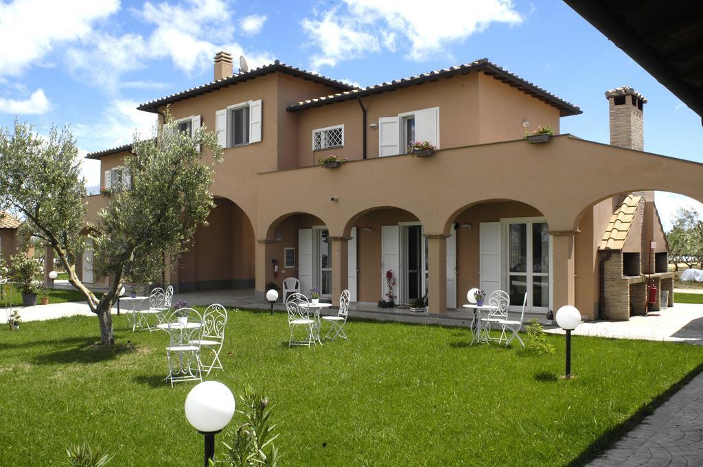 Agriturismo Pian Di Spille - Golf Villa ตาร์กวิเนีย ภายนอก รูปภาพ