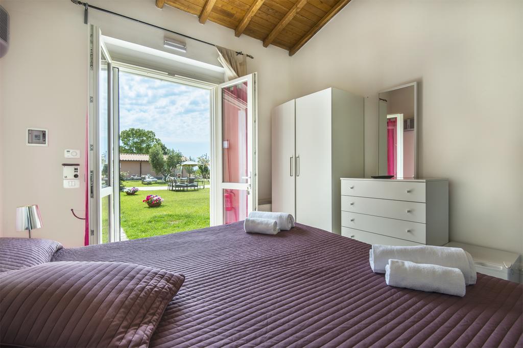 Agriturismo Pian Di Spille - Golf Villa ตาร์กวิเนีย ภายนอก รูปภาพ
